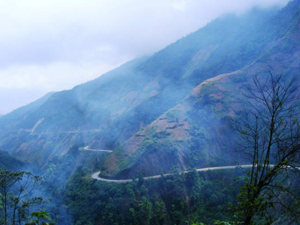 Đèo Tam Điệp từng đóng vai trò là phòng tuyến lịch sử trong thời kì chống quân Thanh