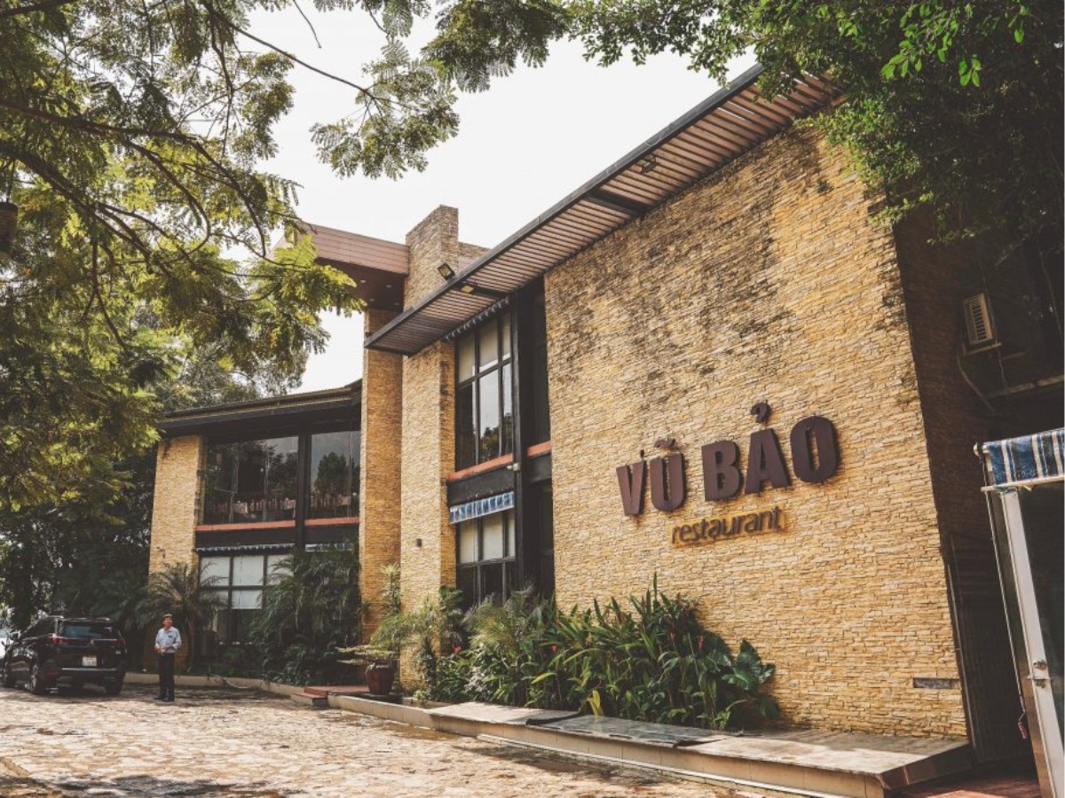 Nhà hàng Vũ Bảo là lựa chọn số 1 cho các thực khách trên chuyến hành trình tới đèo Tam Điệp.