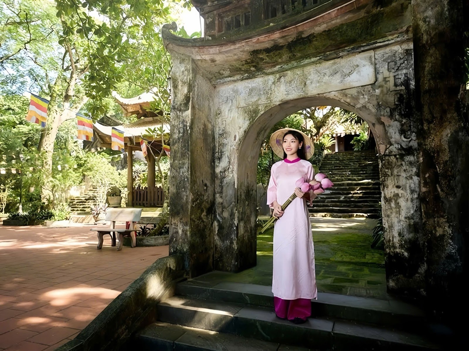 Chùa Long Đọi Sơn giữ một vị trí quan trọng trong tiềm thức và tâm trí của người dân Hà Nam