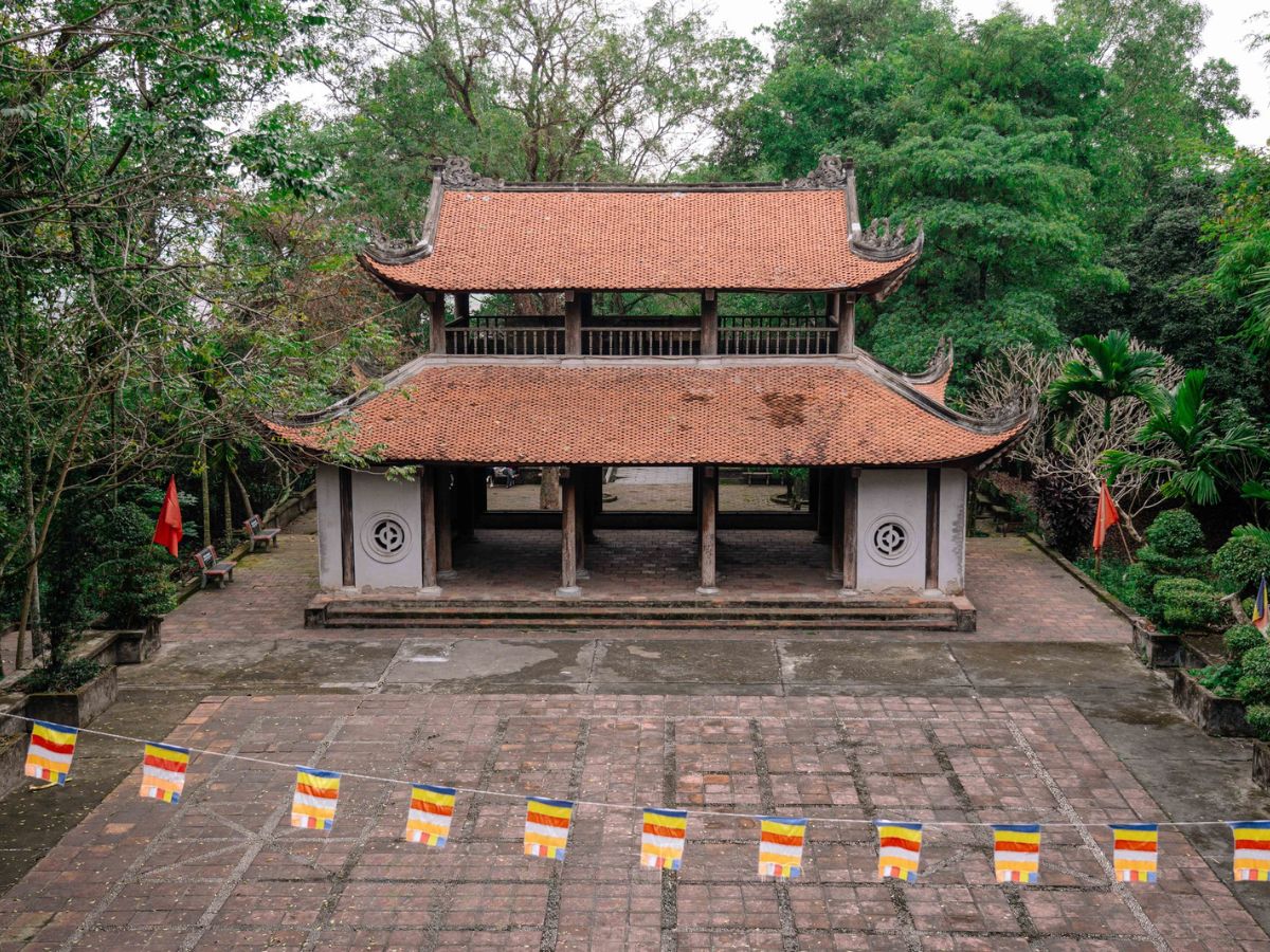 Kiến trúc bề thế của quần thể đình và chùa Châu Sơn