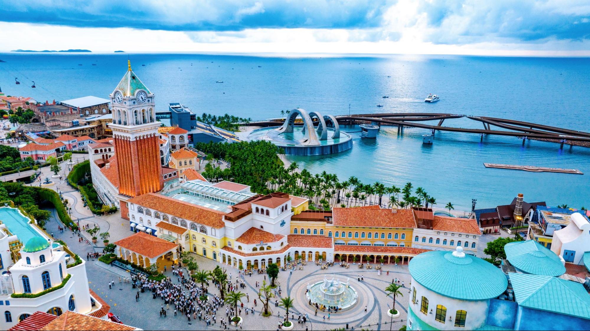 When visiting Phu Quoc, make sure to stop by Maison Kayser or Eric Kayser and fully experience the spirit of “breaking bread” in the island’s unique way