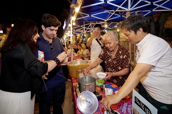 Copy%20of%20du-khach-tai-vui-fest.jpg