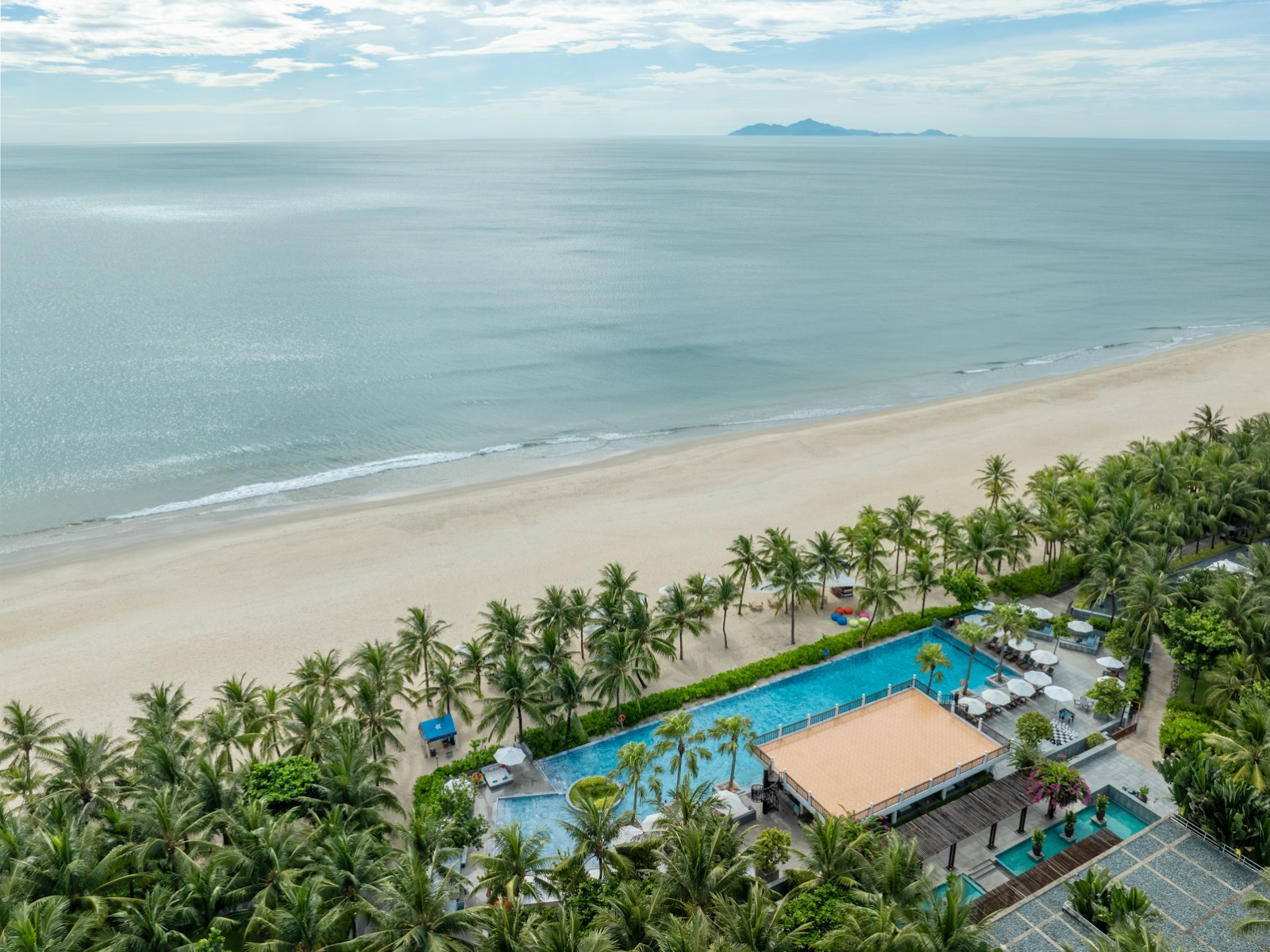 My An Beach with a calm and relax scenery (Photo: Collected)