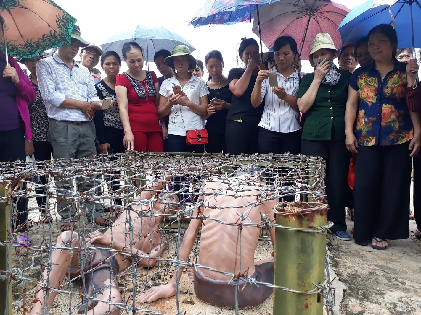 Tham quan Nhà tù Phú Quốc là hoạt động rất ý nghĩa đối với du khách.
