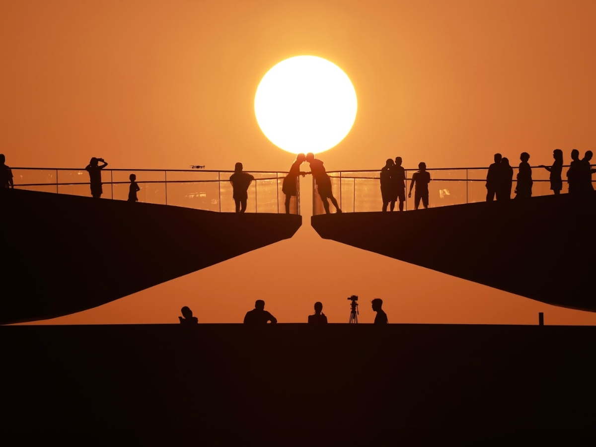 Admire the beautiful sunset at Phu Quoc Kiss Bridge.