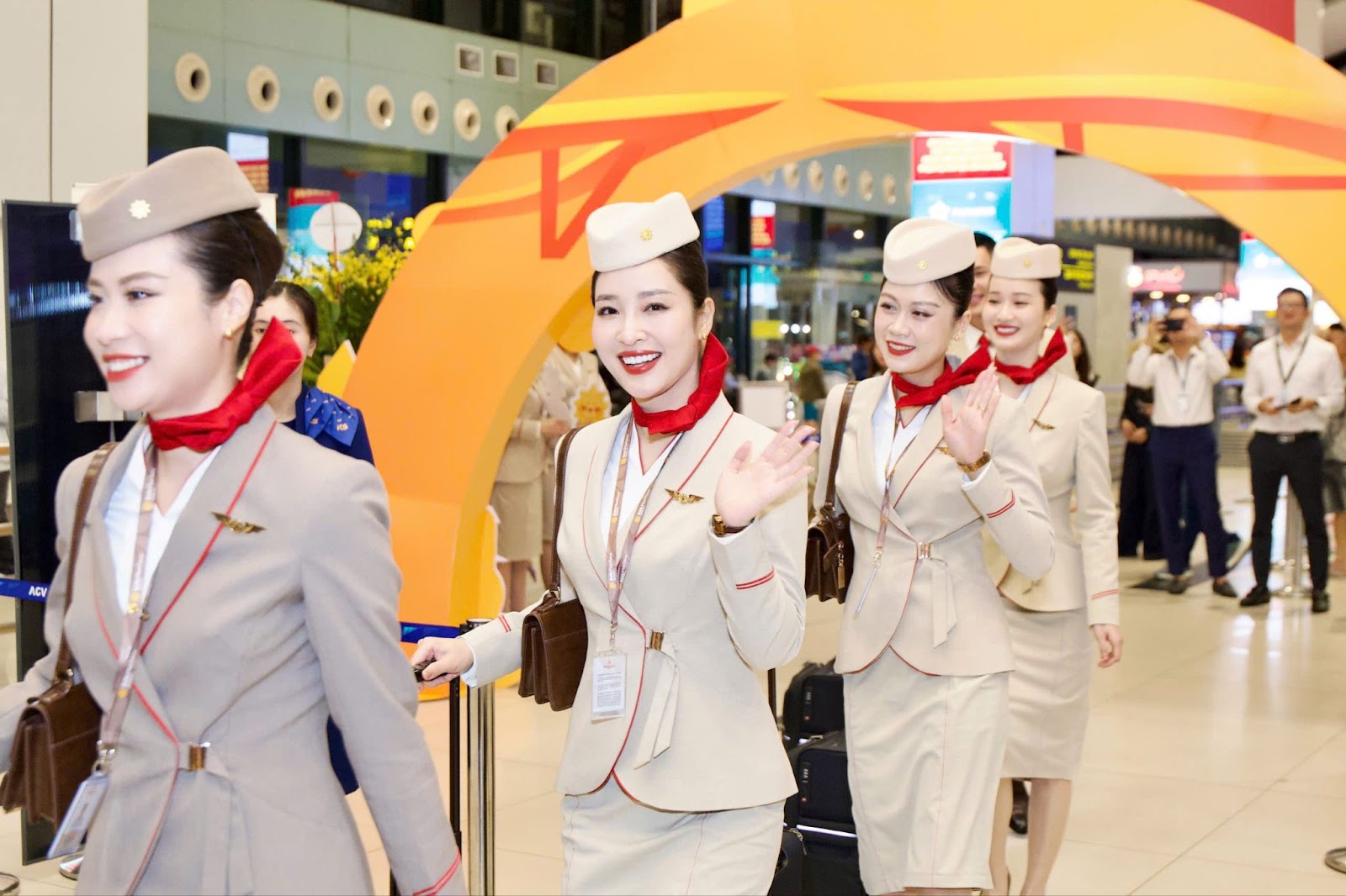 The crew in the stunning uniforms of Sun PhuQuoc Airways