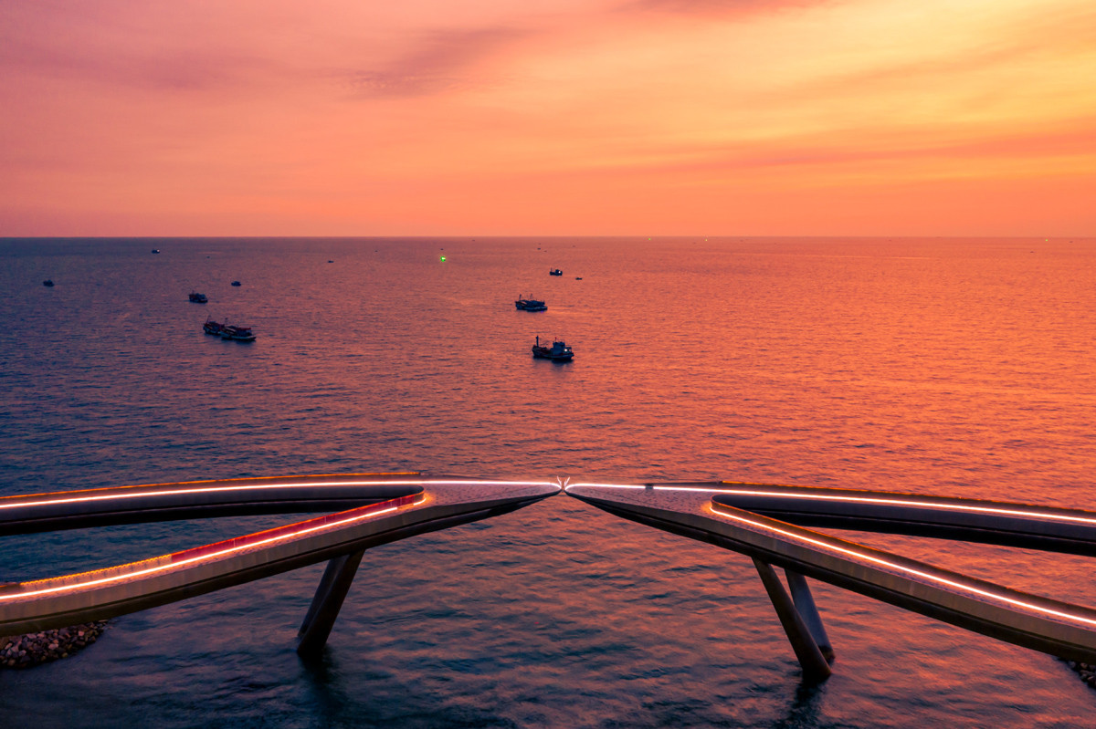 Cầu Hôn là công trình biểu tượng của đảo Ngọc