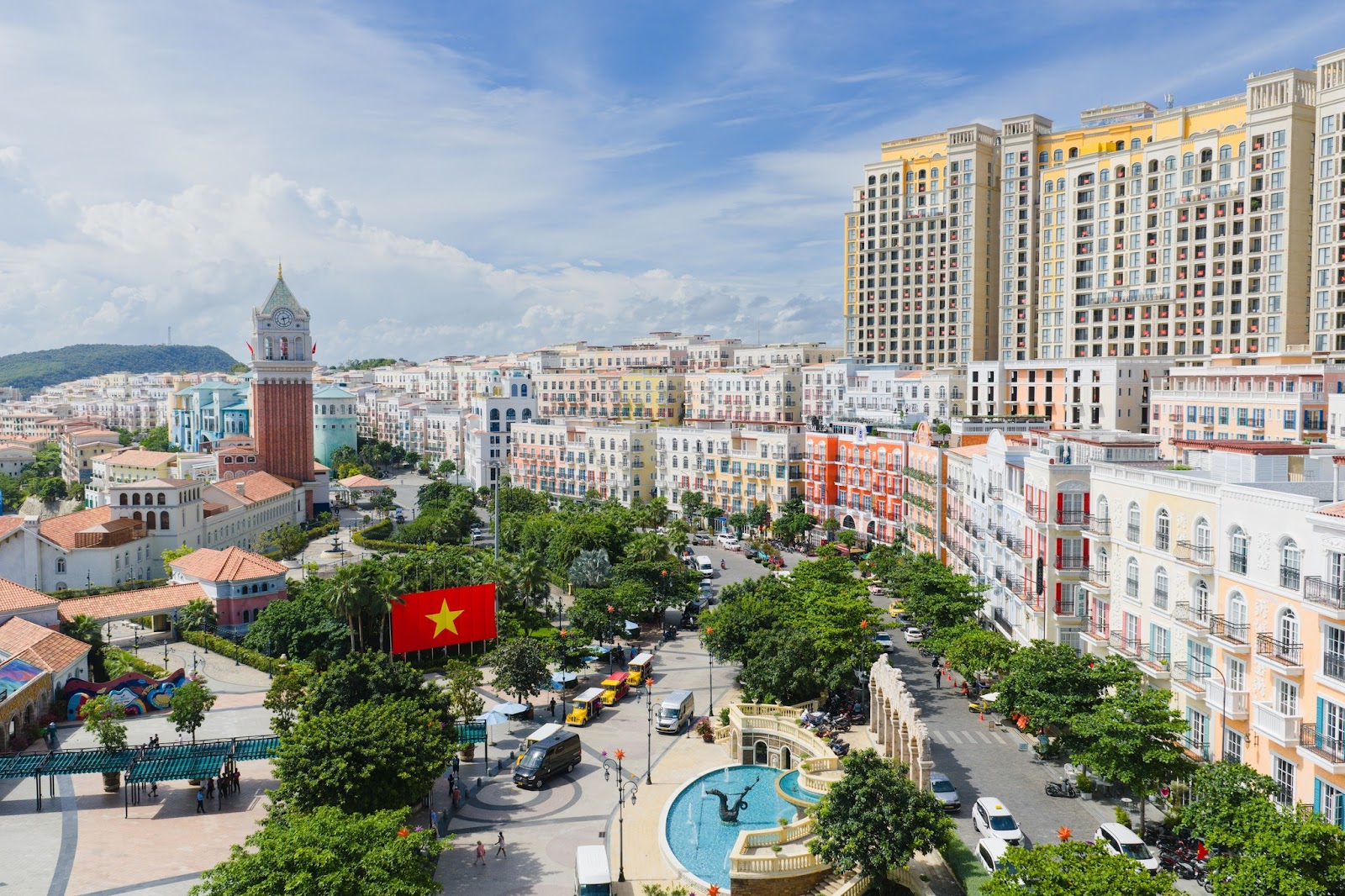 Thị trấn Hoàng Hôn mang phong cách thiết kế đậm chất Địa Trung Hải