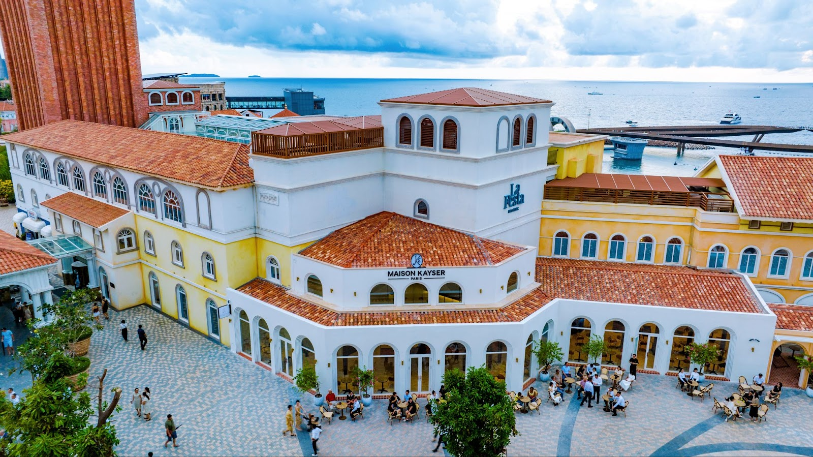 Maison Kayser hiện lên như một chương cổ điển trong cùng câu chuyện