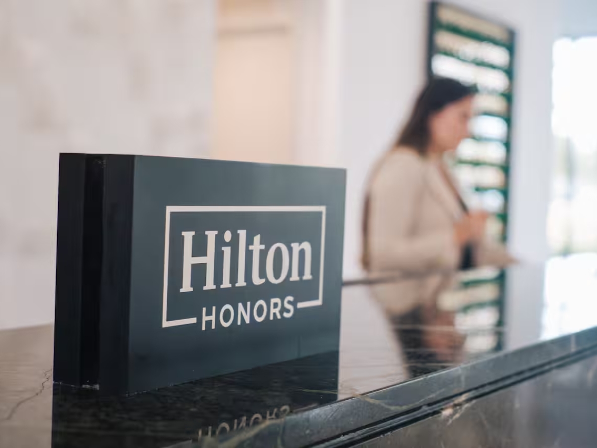 Đăng ký tài khoản Hilton Honors để nhận những ưu đãi hấp dẫn từ resort.