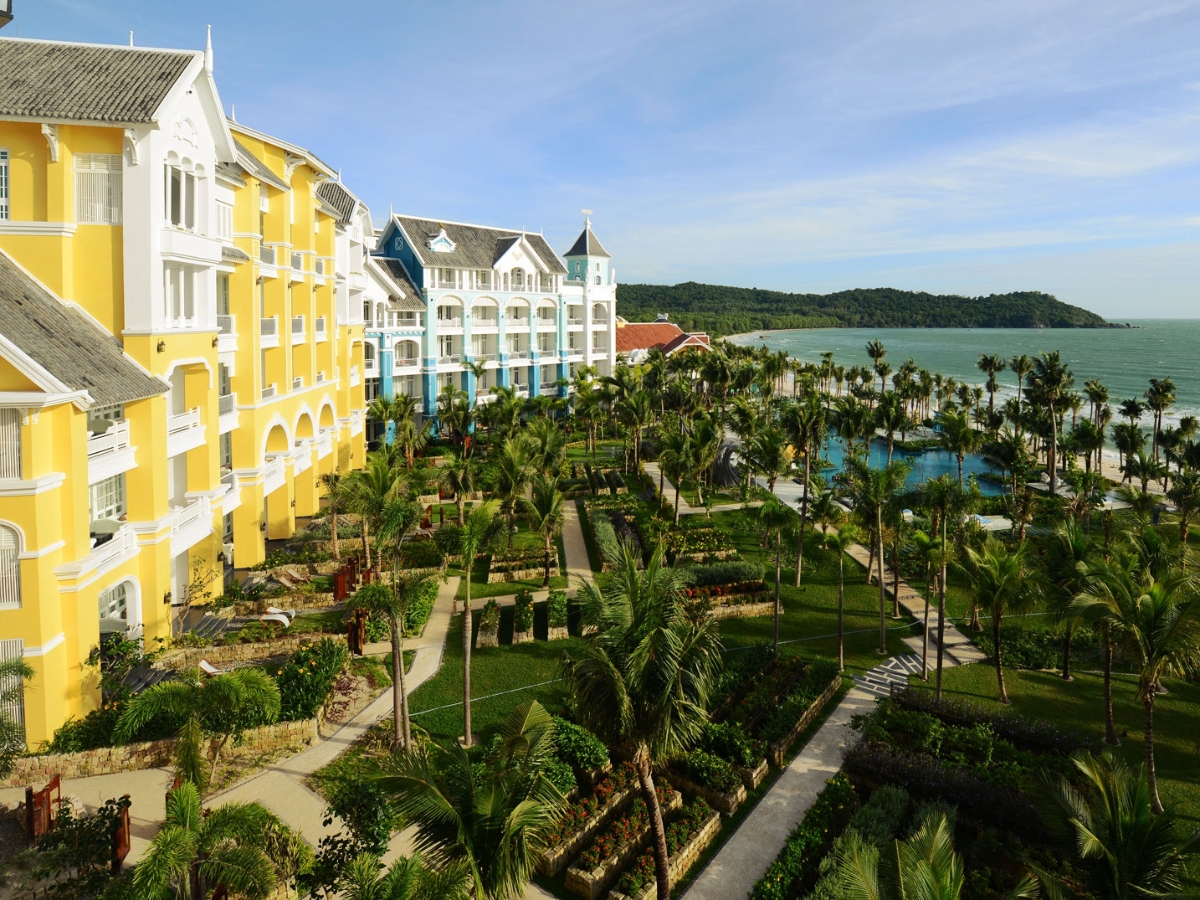 JW Marriott Phu Quoc Emerald Bay tọa lạc tại Bãi Kem (Phú Quốc)