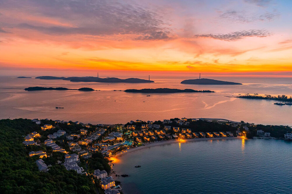 Premier Village Phu Quoc Resort привлекает уникальным расположением с видами и на рассвет, и на закат (Источник: Коллекция)