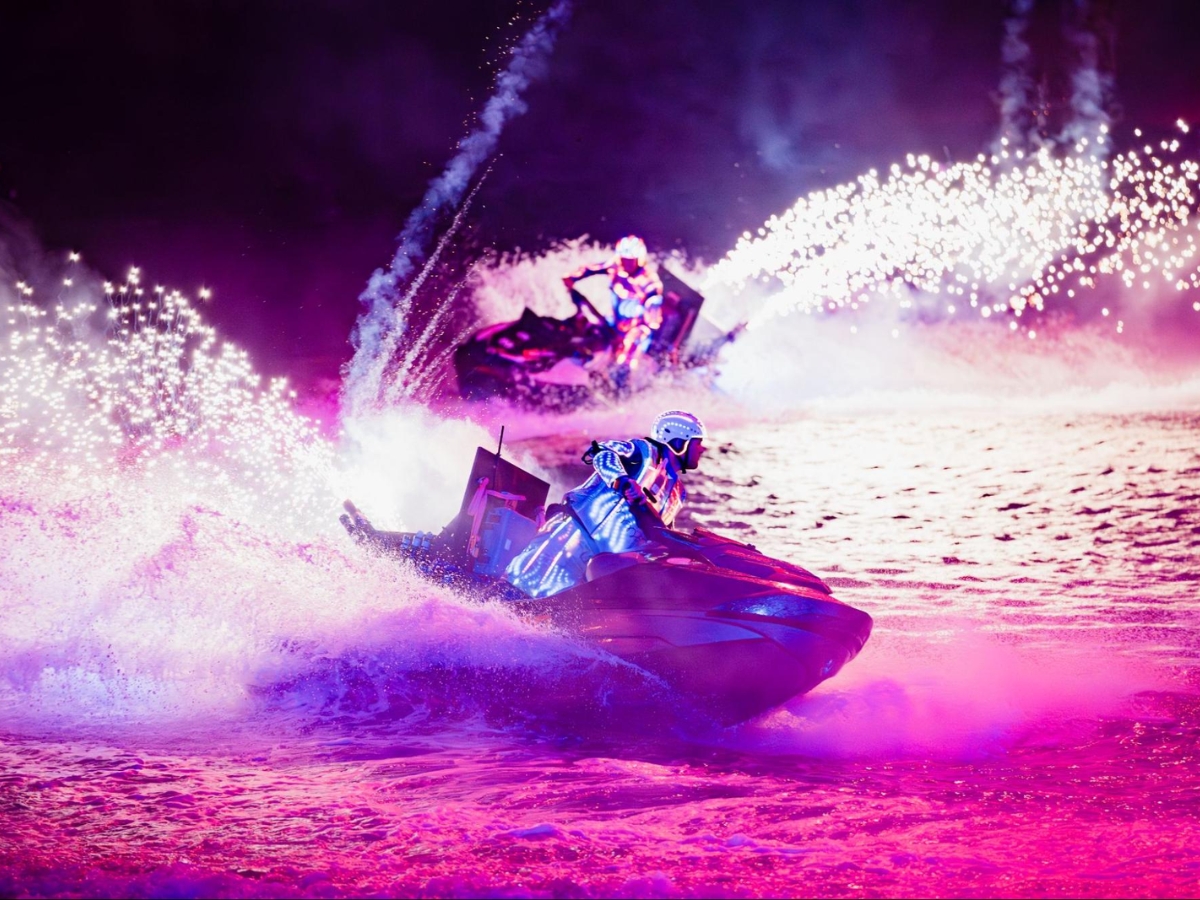 Màn trình diễn ấn tượng trong show Bản giao hưởng đại dương.