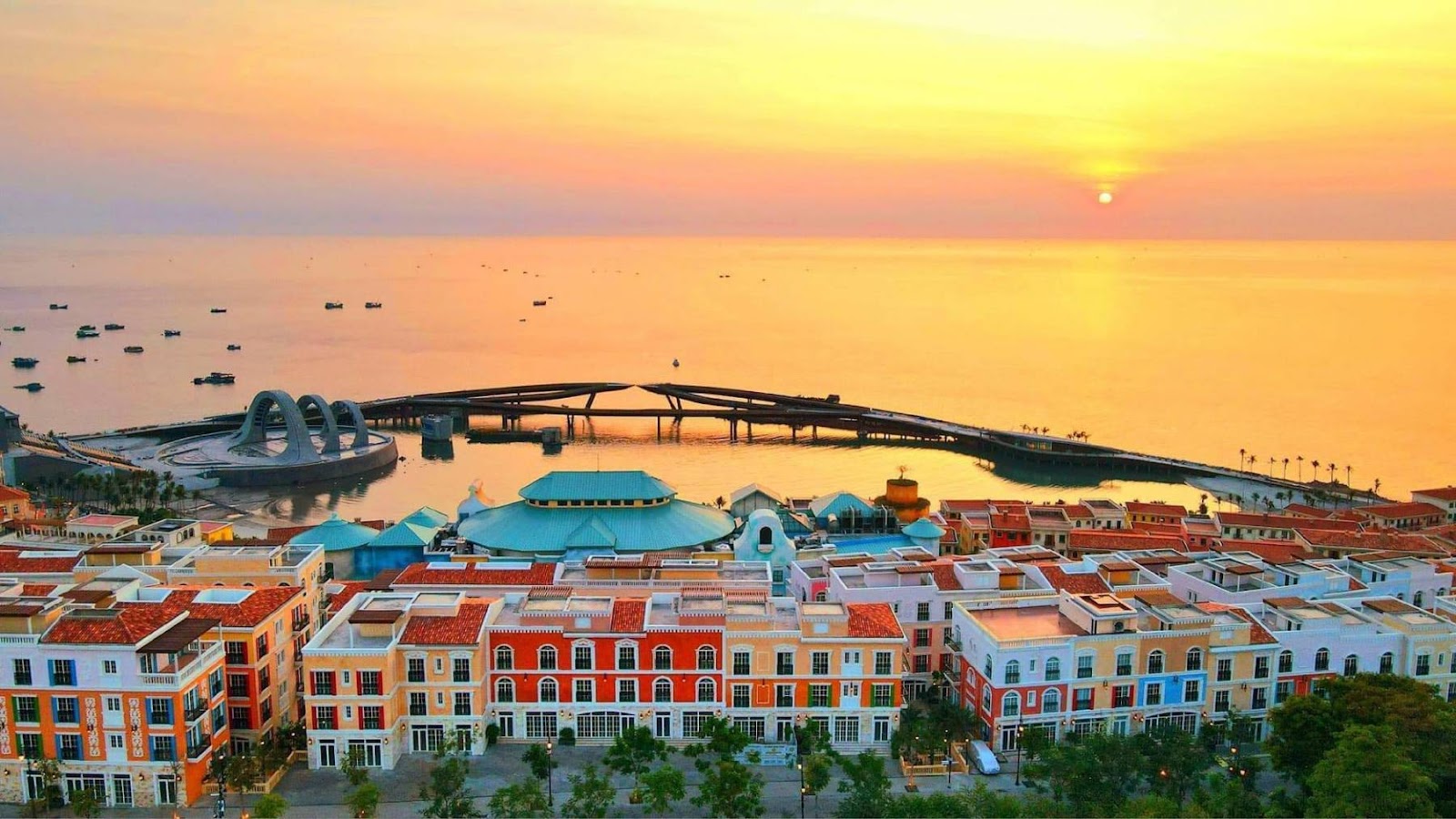 Thị trấn Hoàng Hôn là điểm đến lãng mạn và nghệ thuật