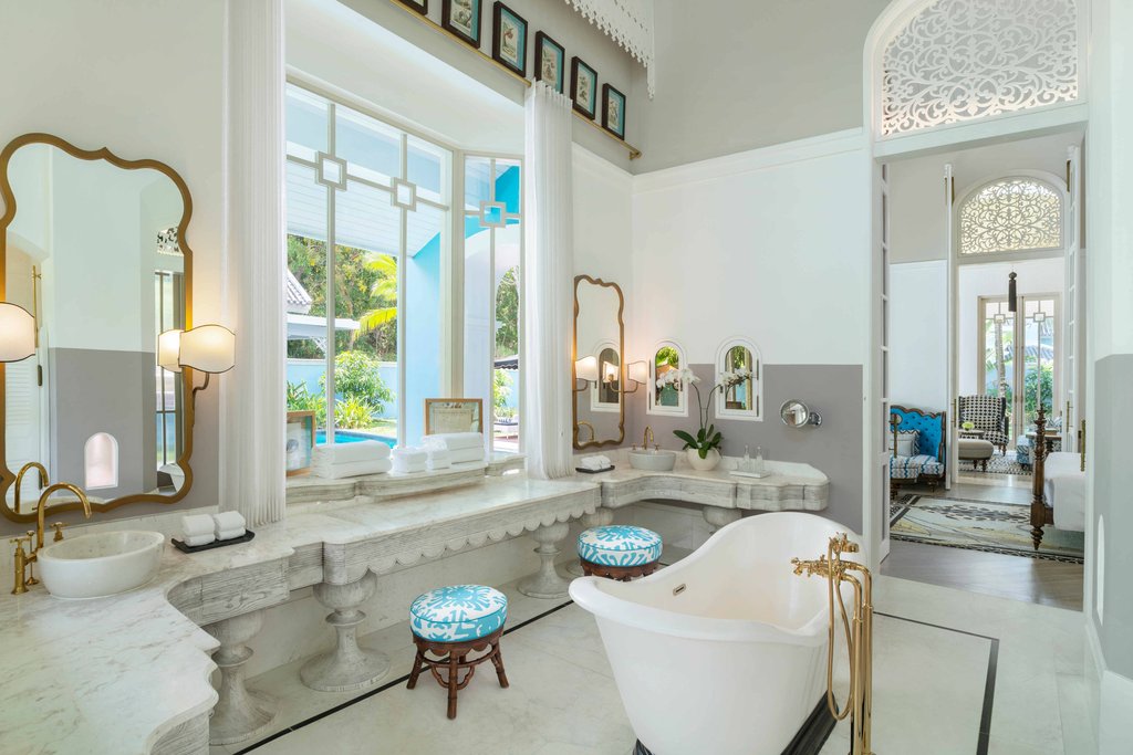 Phòng tắm tiện nghi và sang trọng của JW Marriott Phu Quoc Emerald Bay