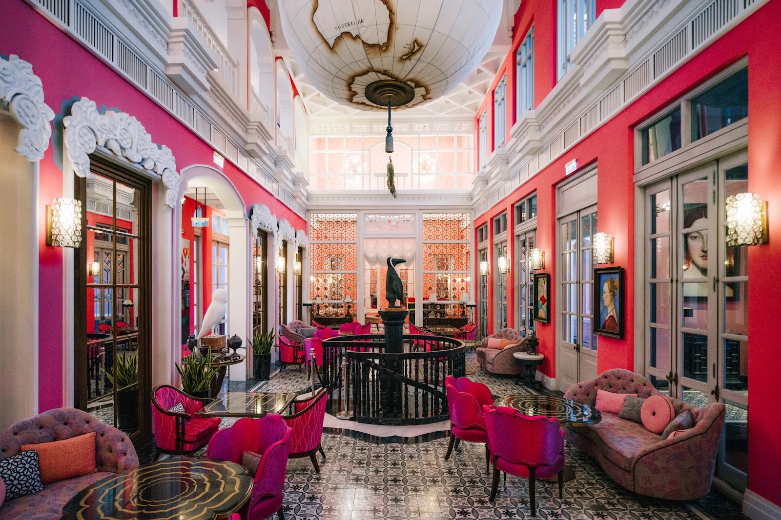 Không gian sang trọng và ấm cúng tại French & Co