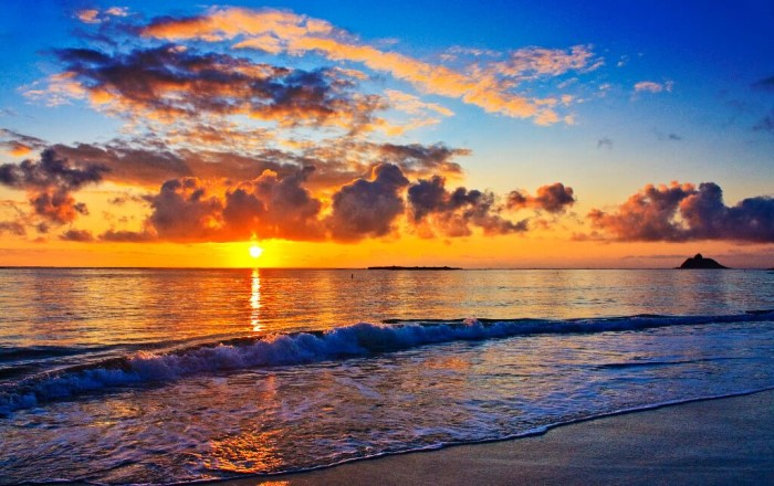 Hoàng hôn lãng mạn tại bãi Đất Đỏ