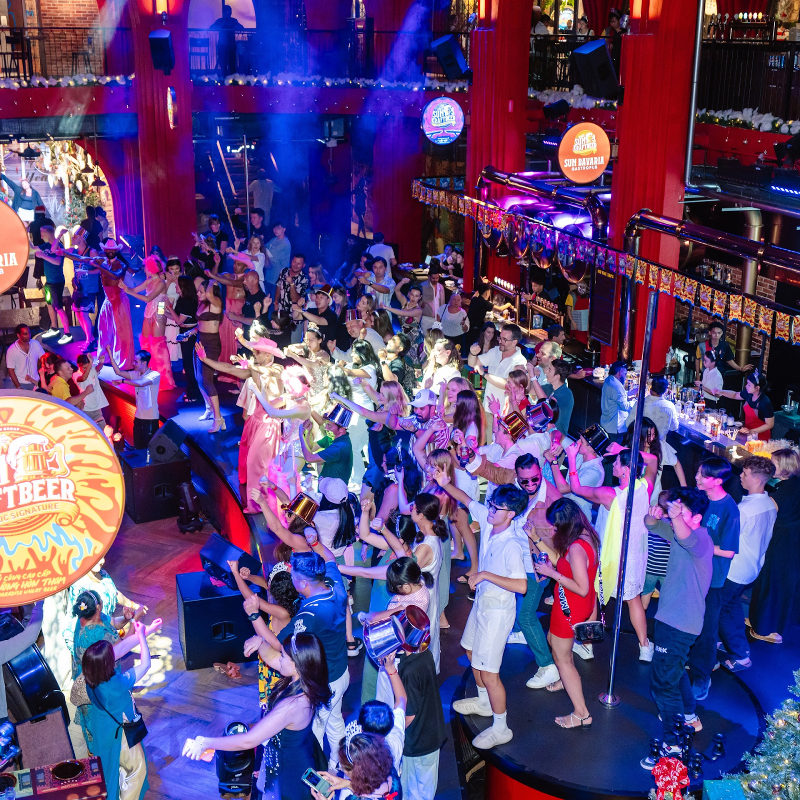 Không khí sôi động tại Sun Bavaria GastroPub