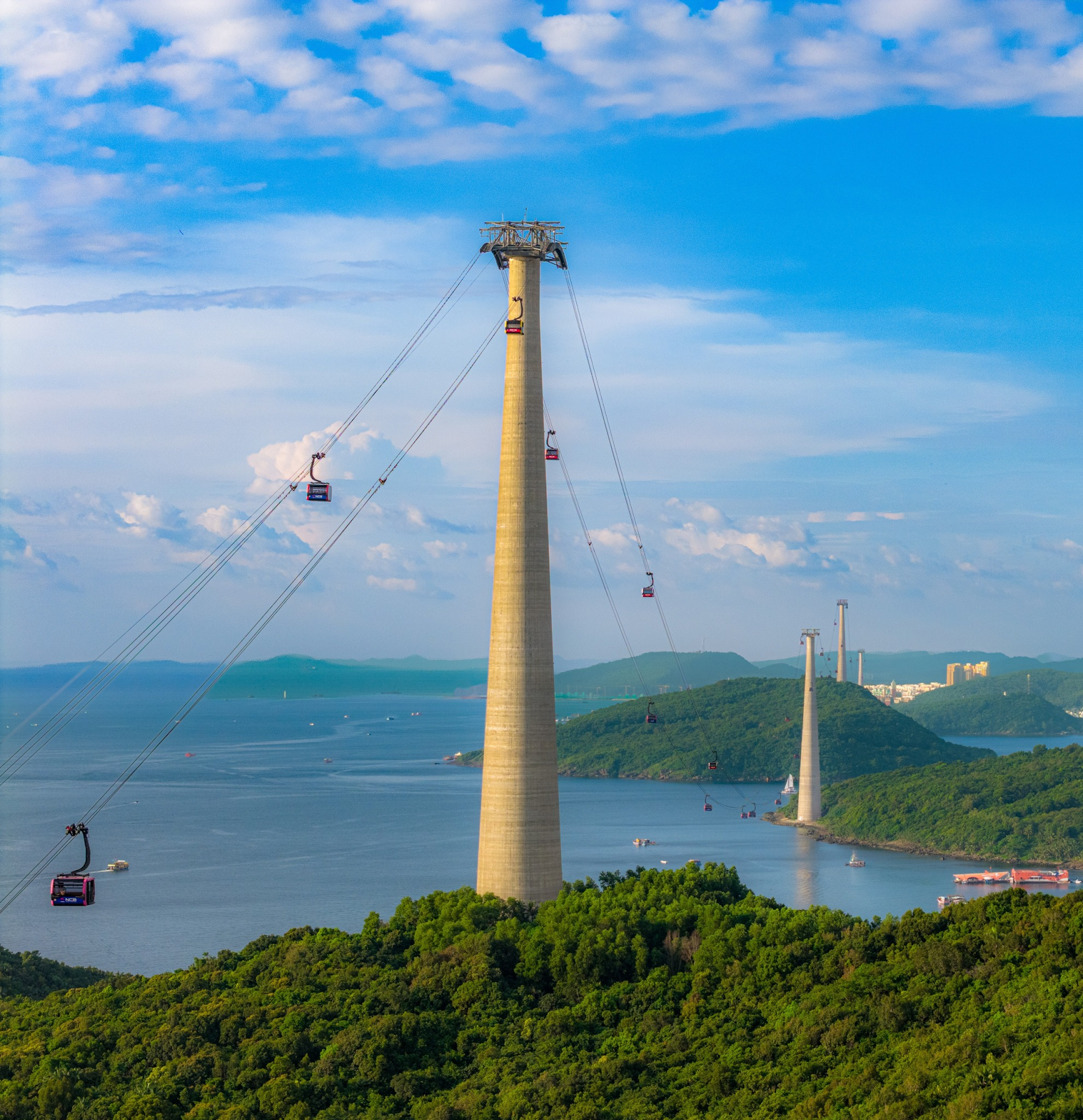 Cáp treo Hòn Thơm là cáp treo 3 dây dài nhất thế giới