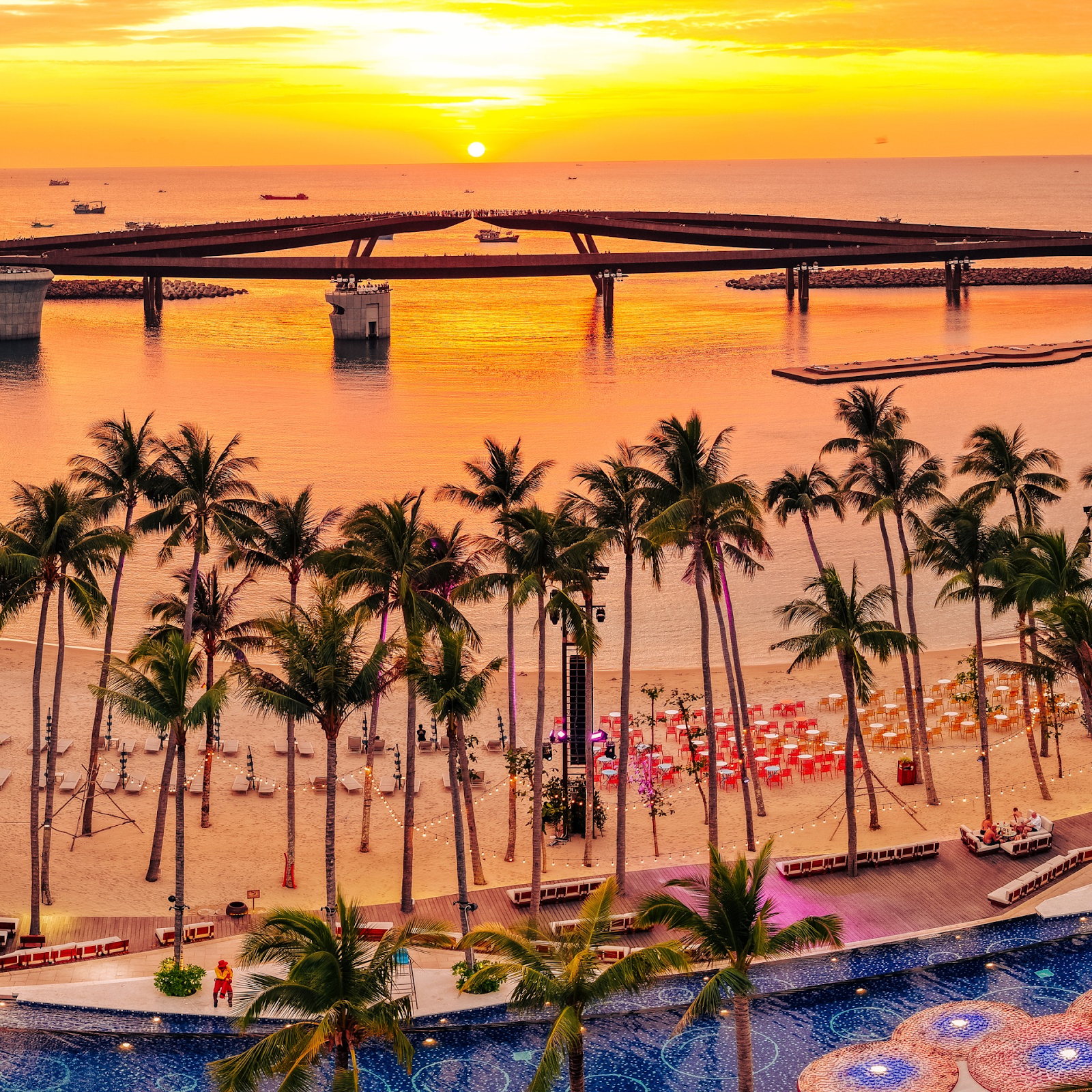 Thị trấn Hoàng Hôn là điểm đến sôi động vò dịp Tết