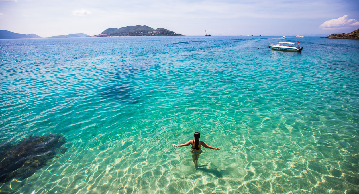 Crystal clear waters in Nha Trang Bay offer the ultimate destination for relaxation and coastal abundance.