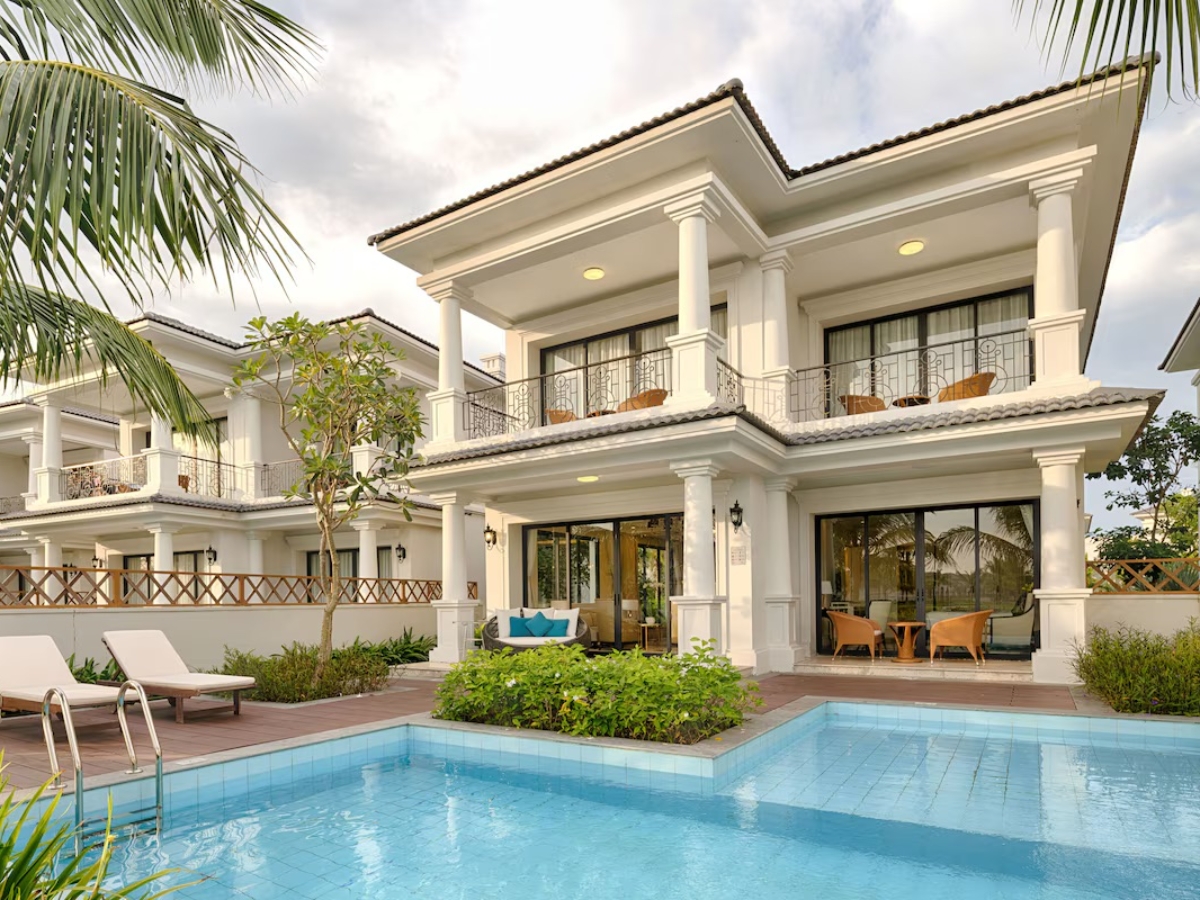 Biệt thự tại Melia Vinpearl Phú Quốc được thiết kế theo kiến trúc Địa Trung Hải sang trọng.