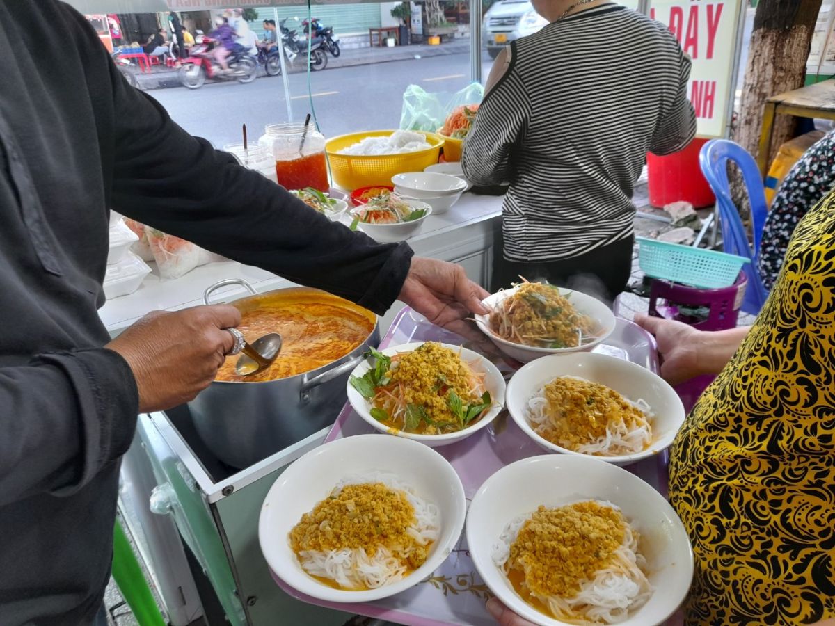 Bún kèn ở Phú Quốc là món đặc sản hấp dẫn.