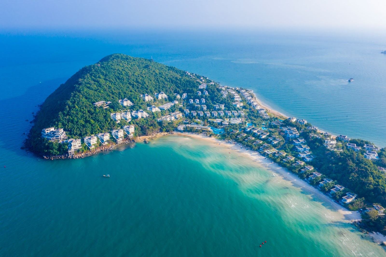 Ong Doi Cape – The only place to catch both sunrise and sunset (Photo: Collected)