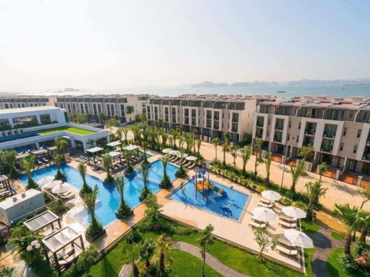 10-royal-lotus-ha-long-resort-villa.jpg