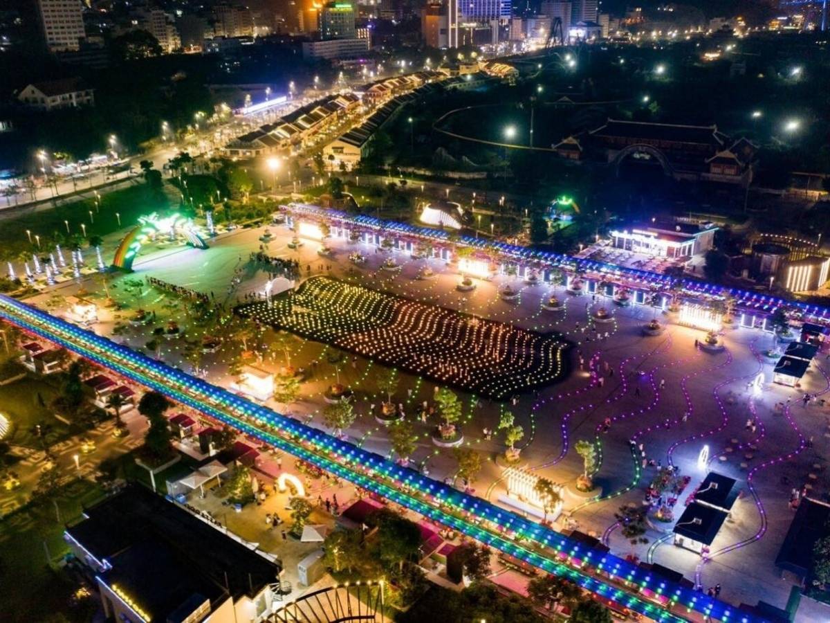 3-quang-truong-sun-carnival-Ha-Long.jpg