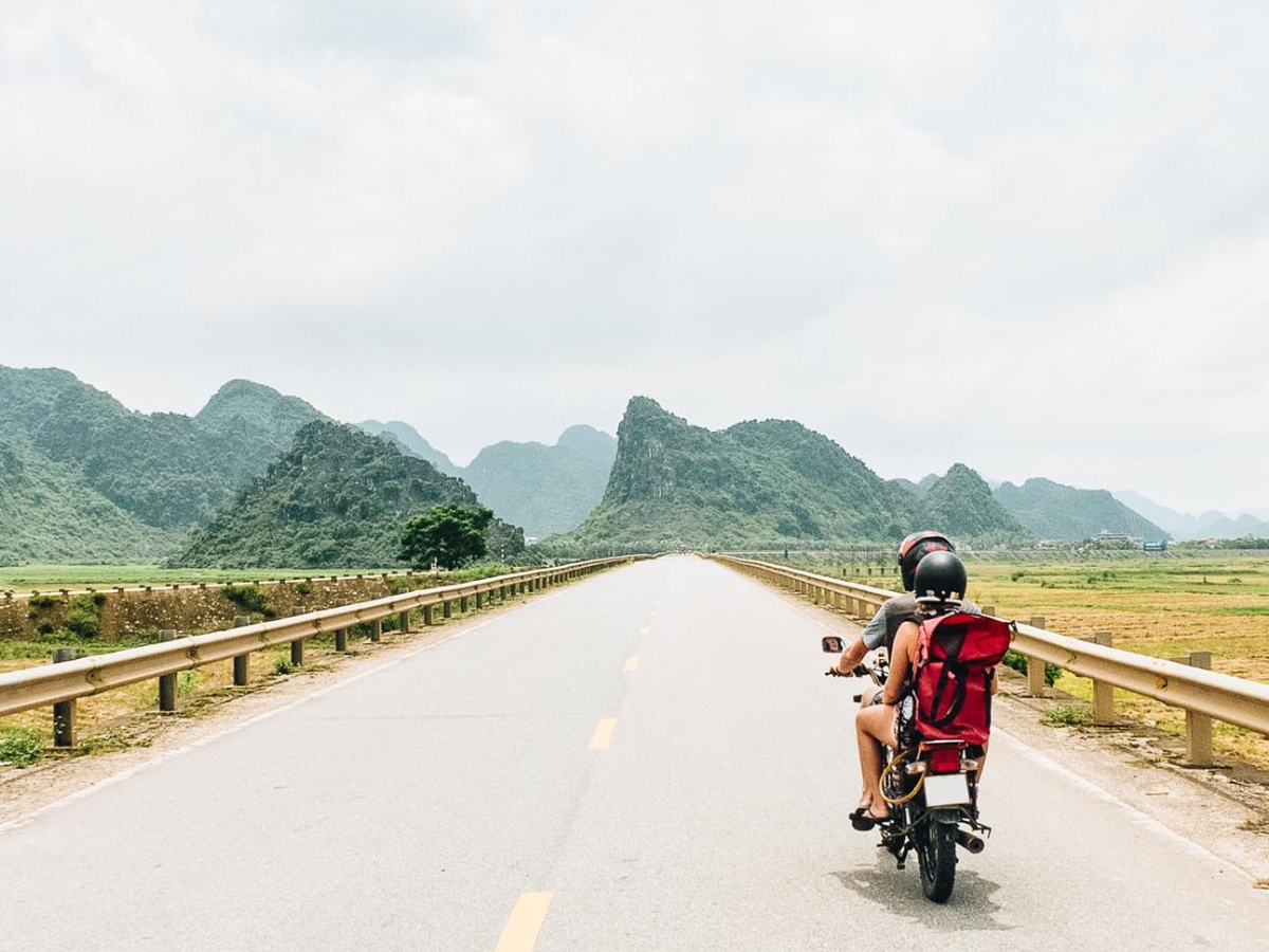 Đa dạng phương tiện giúp du khách linh hoạt tận hưởng mọi ngóc ngách Bãi Cháy