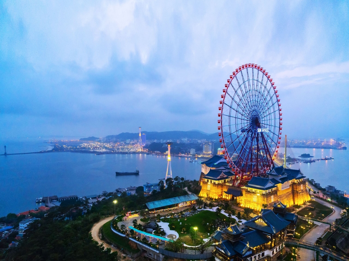 Kết hợp vui chơi, giải trí tại Sun World Ha Long.