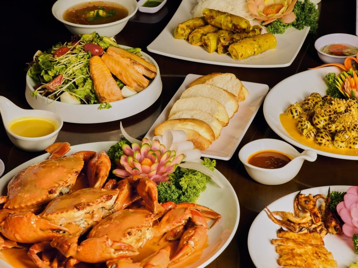 Ưu tiên ăn uống tại các nhà hàng, quán ăn nổi tiếng để đảm bảo chất lượng và vệ sinh.