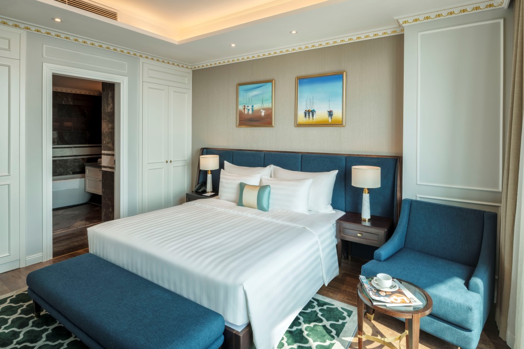Thiết kế hiện đại của FLC Grand Hotel Hạ Long.