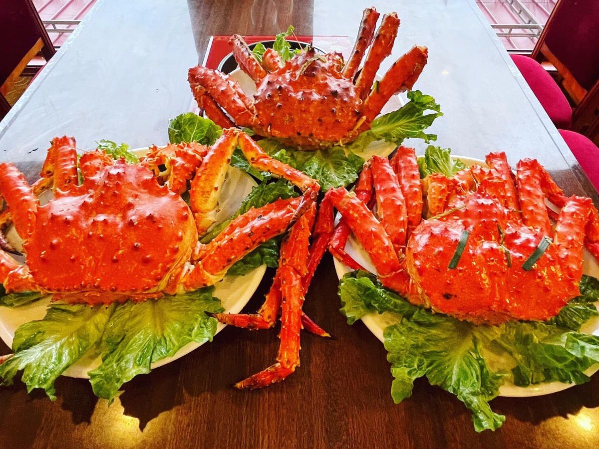 Món cua hấp bia tại nhà hàng Cua Vàng.