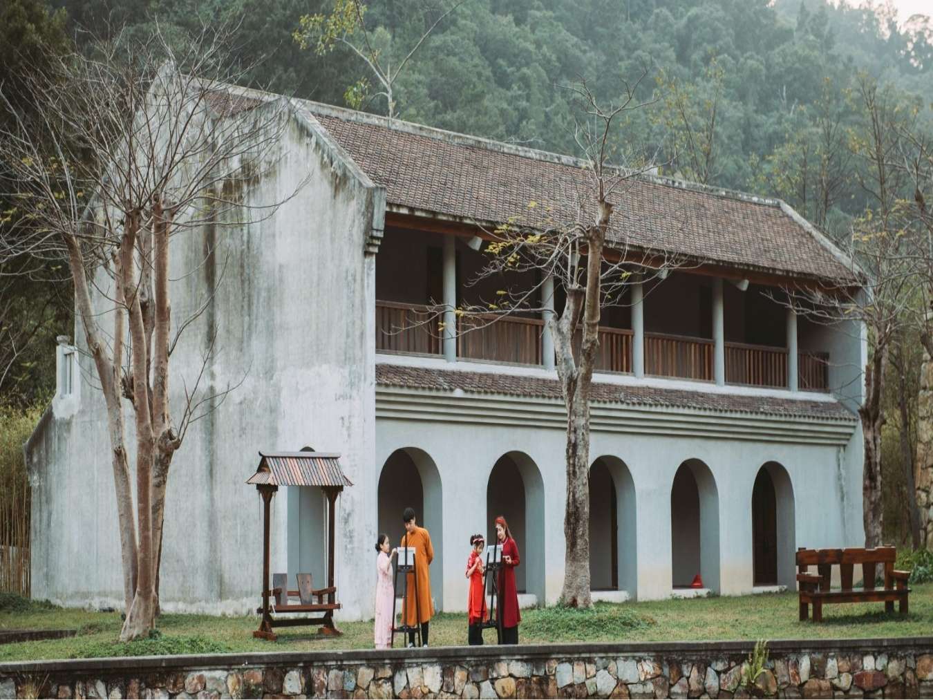 Làng Nương Yên Tử không chỉ đơn thuần là khu nghỉ dưỡng, mà còn giữ vai trò tái hiện không gian văn hóa thời Trần một cách sinh động. (Nguồn: Sưu tầm)