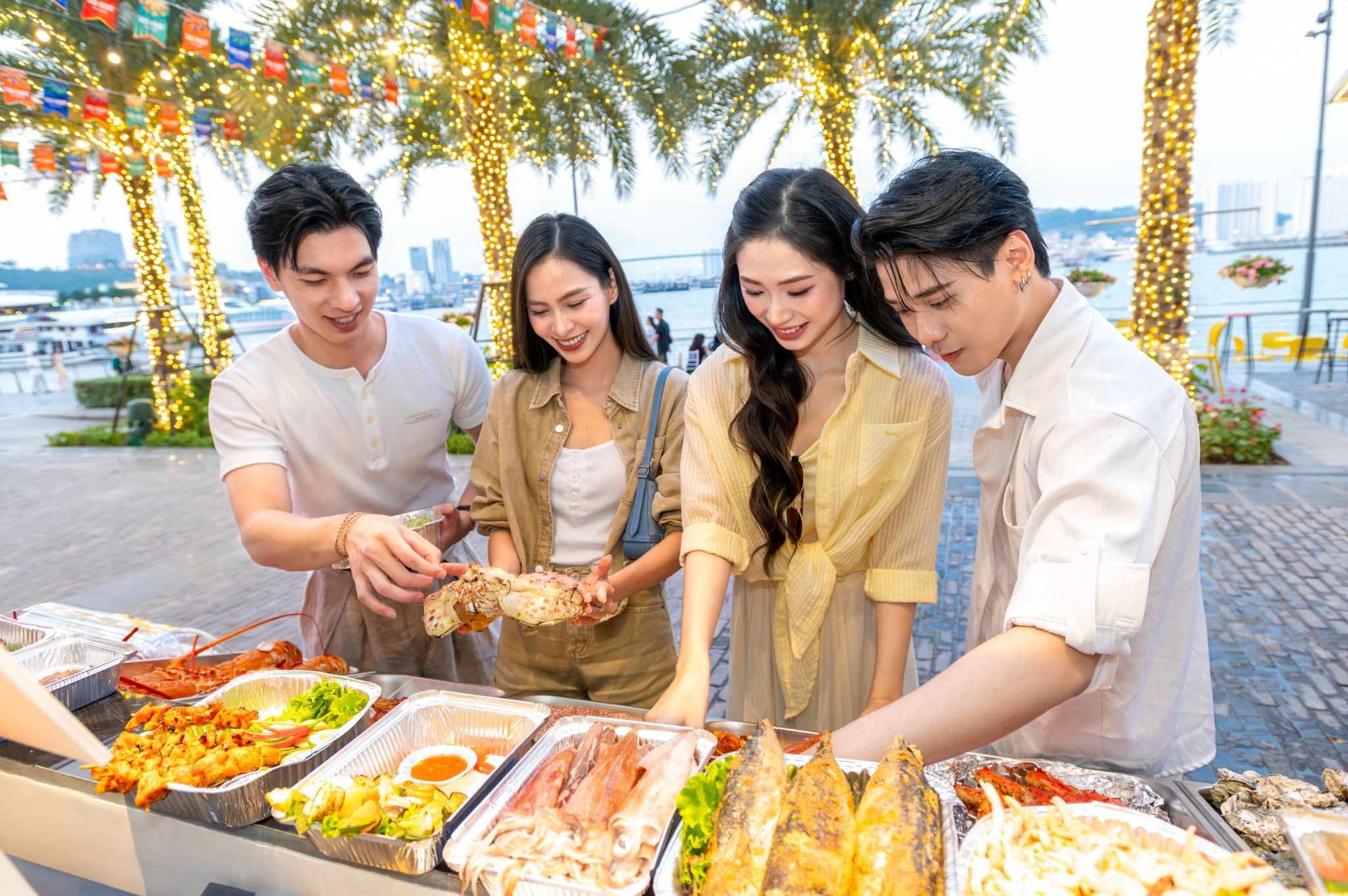 Các combo hoặc set ăn là lựa chọn rất đáng cân nhắc khi muốn tối ưu chi phí VUI-Fest Hạ Long.