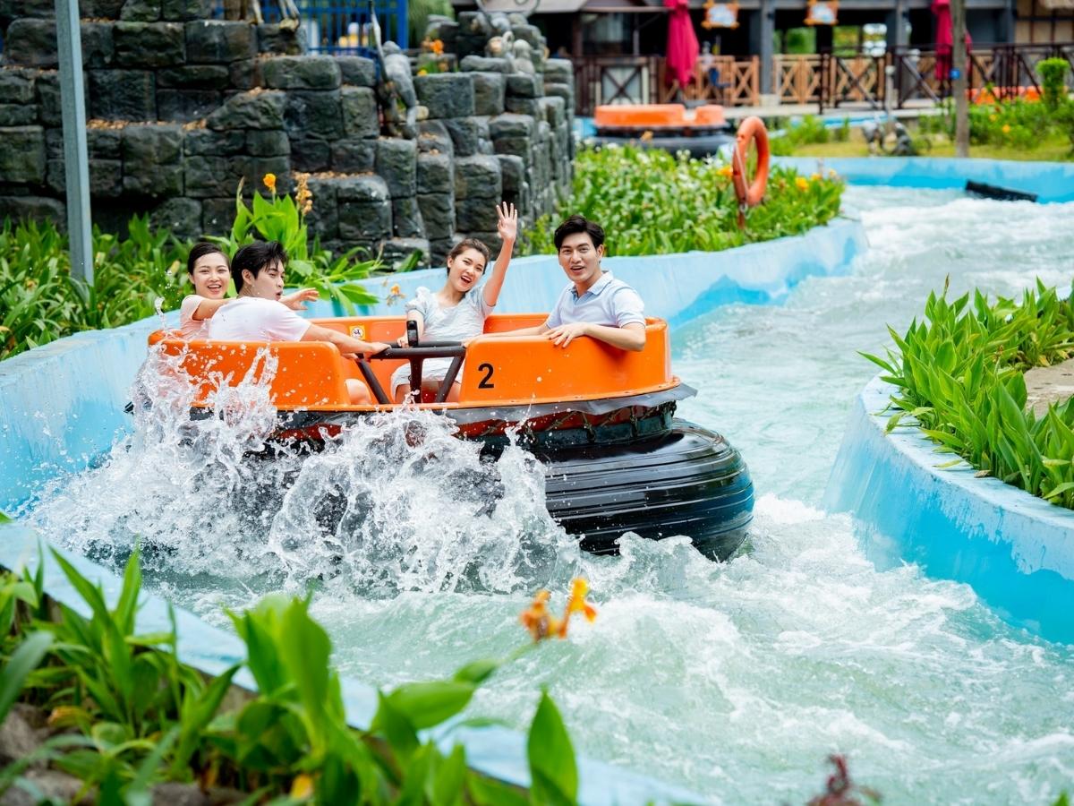 Not only is it a prominent summer entertainment area, Sun World Ha Long Water Park also boasts many colorful Ha Long’s check-in spots for young people.