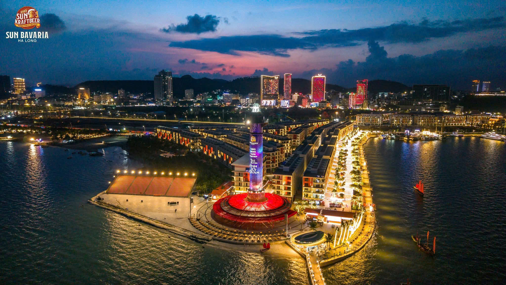 Để cảm nhận trọn vẹn không khí của khu phố biển này, thời điểm phù hợp nhất thường là từ khoảng 18h đến 22h.