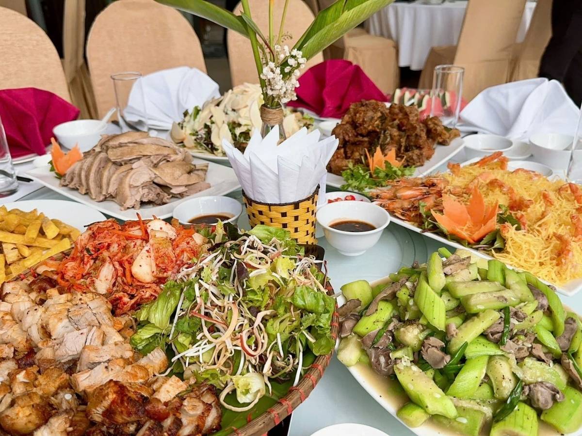 Nhà hàng Vĩnh Thực Mường Thanh Holiday Suối Mơ