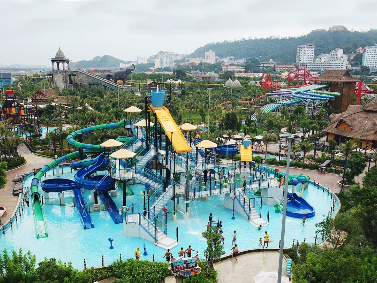 Công viê nước Sun World Ha Long với nhiều trải nghiệm cho du khách.