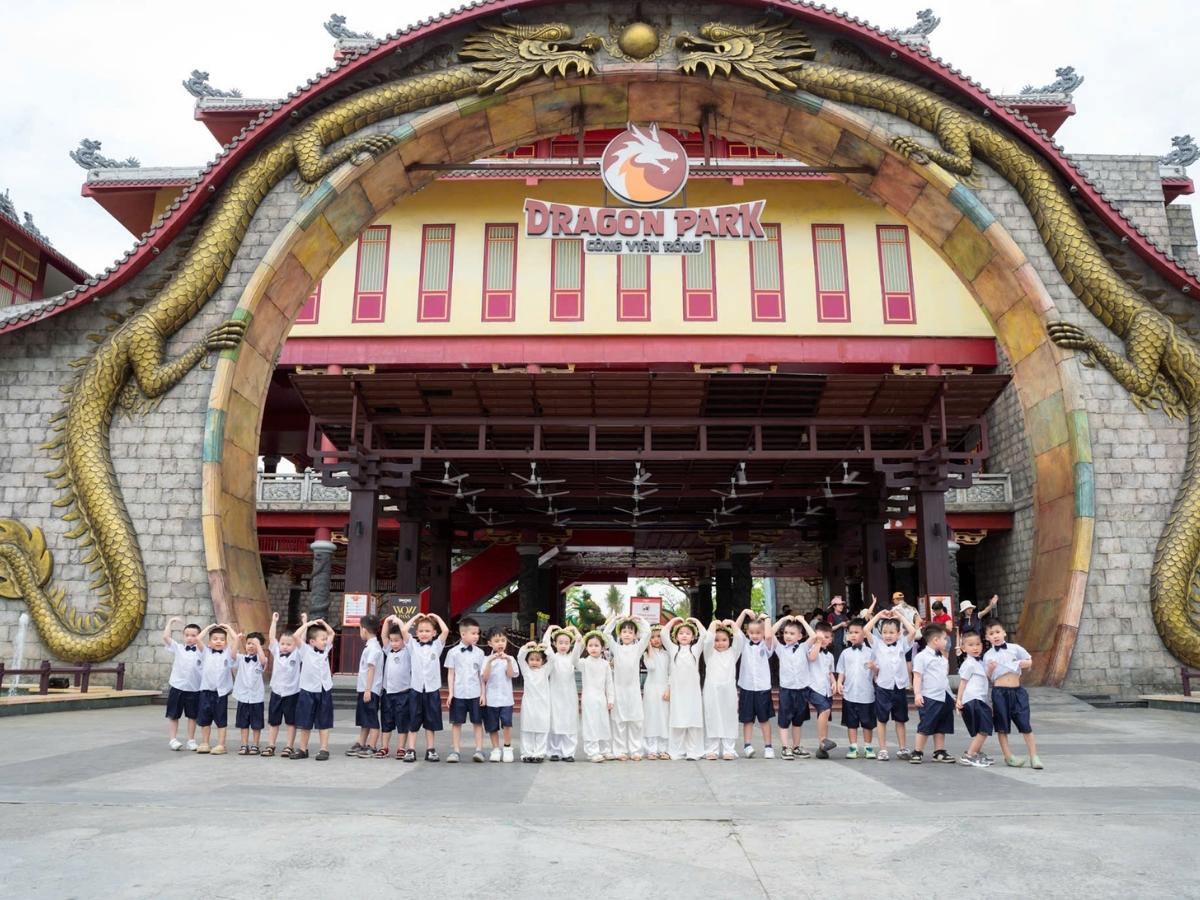 Du khách có thể di chuyển về Hạ Long để trải nghiệm Sun World Ha Long vào buổi tối hoặc sáng hôm sau.