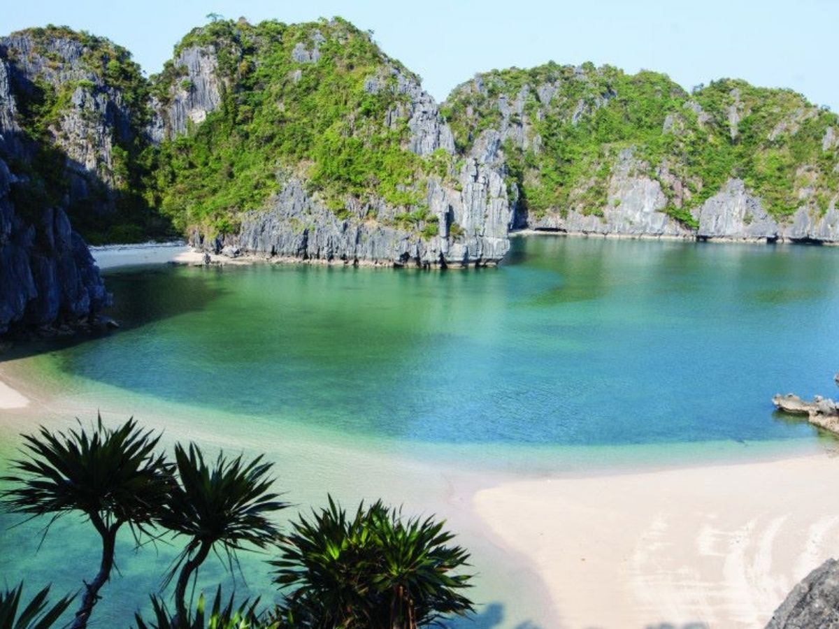 Điểm đặc biệt của Bãi Cát Oăn nằm ở cấu trúc quần thể với nhiều bãi cát khác nhau, không chỉ là một bãi duy nhất.