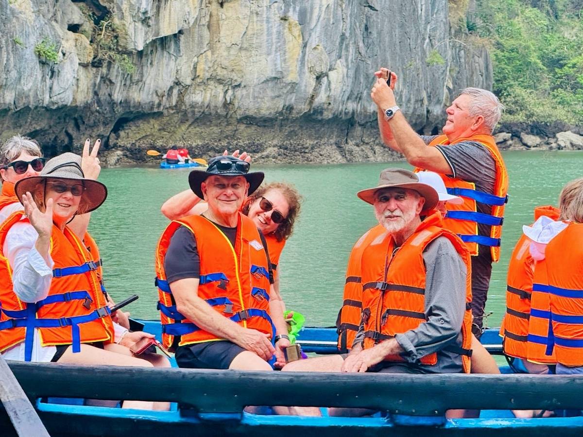 Tour du lịch Hạ Long 3 ngày 2 đêm từ TP.HCM