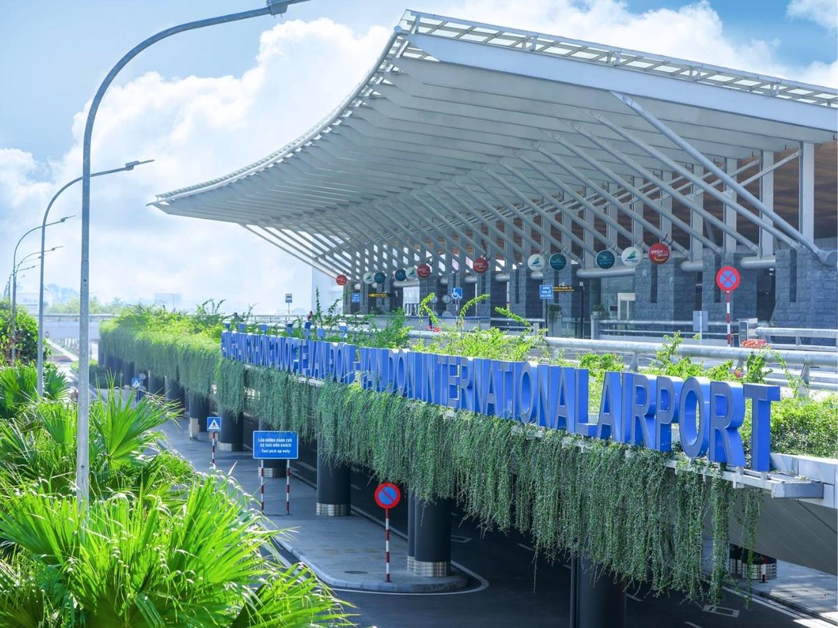 Xe từ sân bay Vân Đồn đi Hạ Long là một trong những lựa chọn thuận tiện và phổ biến nhất.