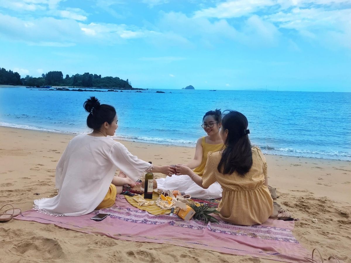 Đảo Cái Chiên với cảnh quan thiên nhiên hoang sơ
