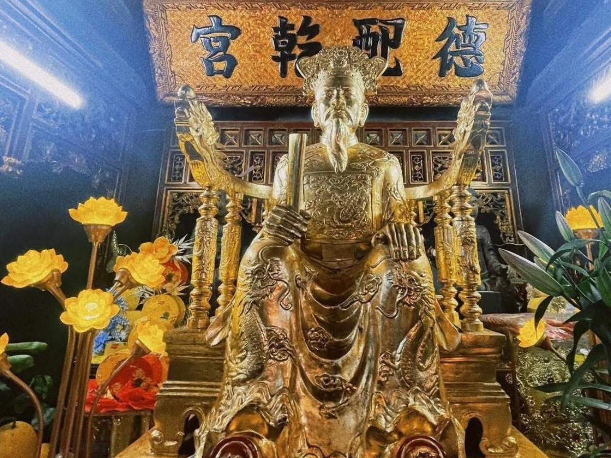Đức Ông Trần Quốc Nghiễn, con trai trưởng của Hưng Đạo Đại Vương Trần Quốc Tuấn