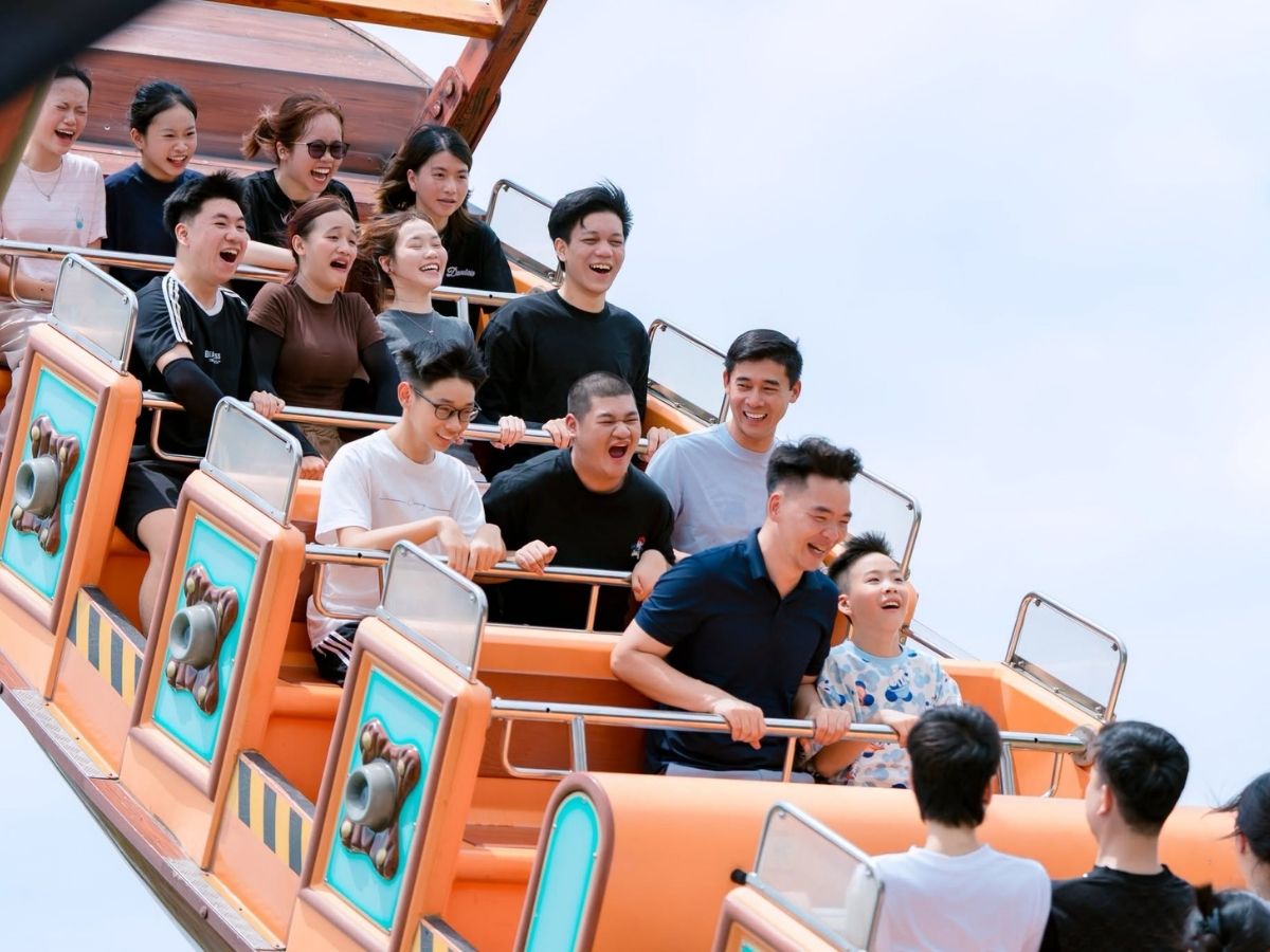 Một trong những lựa chọn phù hợp với thời tiết Hạ Long tháng 8 là dành trọn một ngày khám phá Sun World Ha Long