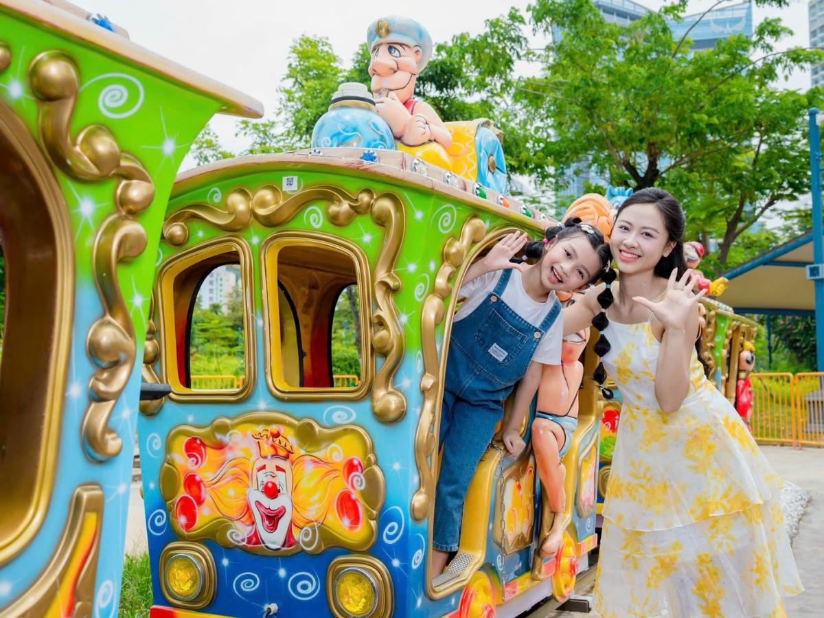 Tại Bãi Cháy, du khách có thể lựa chọn Sun World Ha Long để bổ sung thêm trải nghiệm giải trí trong chuyến đi (Nguồn: Sưu tầm)