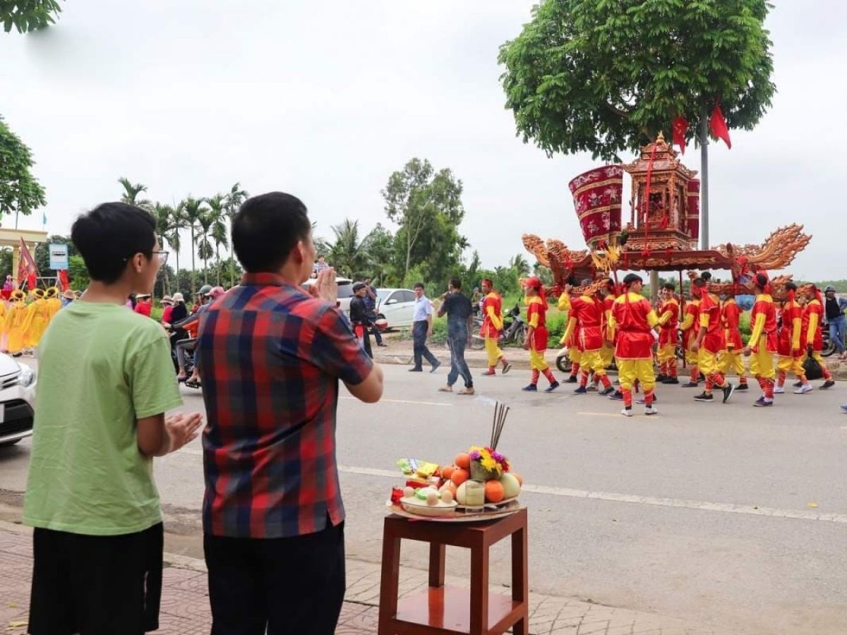 Khi tham gia các lễ hội tâm linh, du khách cần tuân thủ quy định của ban tổ chức